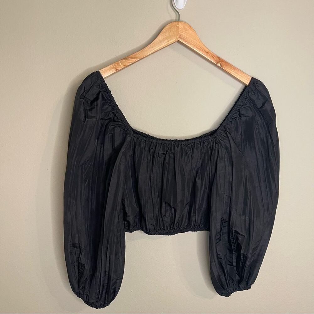 Show Me Your Mumu Keepsake Crinkle Crop Top in Black XS - Picture 7 of 8